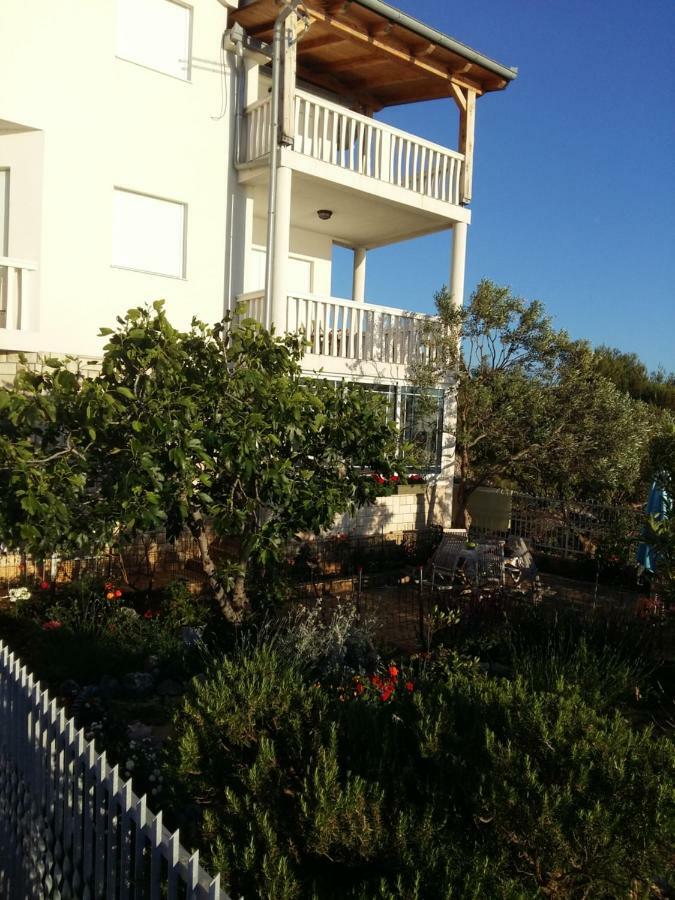 Apartments Nevjestic Primošten Eksteriør bilde